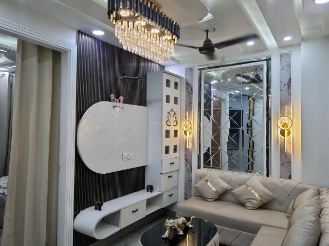 Flat for sale in West Delhi, Deri