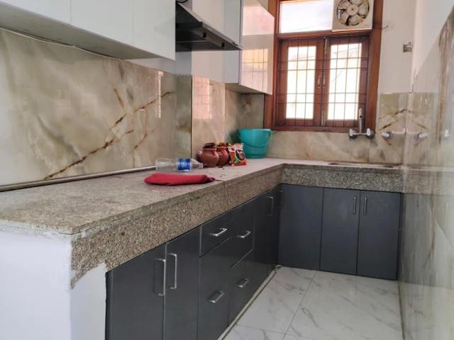 Flat for rent in South Delhi, Deri