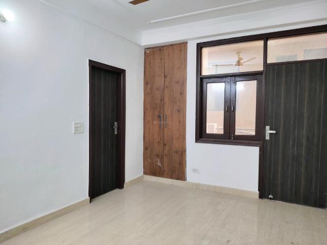 Flat for rent in South Delhi, Deri