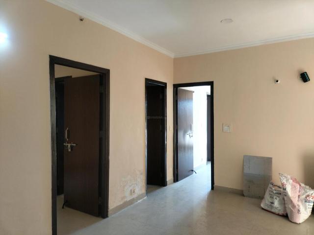 Flat for rent in Noida