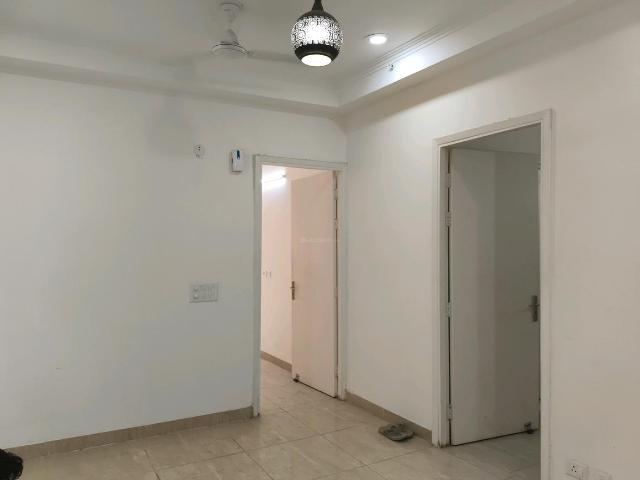 Flat for rent in Noida
