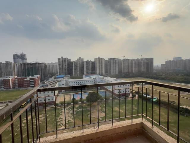 Flat for rent in Amrapali Dream Valley, Gautam Buddha Nagar