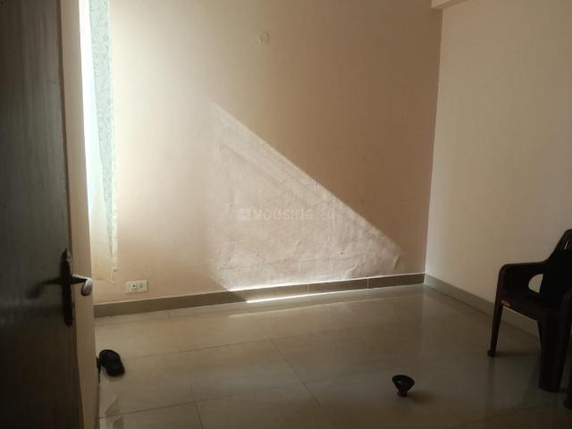 Flat for rent in Amrapali Dream Valley, Gautam Buddha Nagar