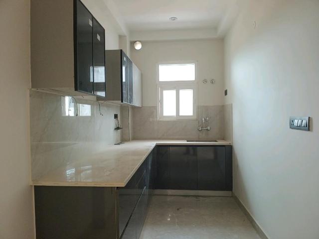 Flat for sale in Gautam Buddha Nagar, Uttar Pradesh