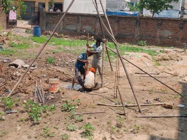Flat for sale in Varanasi, Arunachal Pradesh