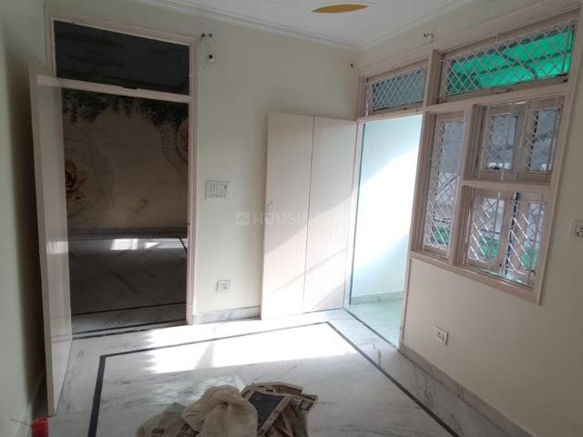 Flat for rent in South West Delhi, Deri