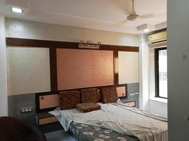 Flat for rent in Khar, Mumbai