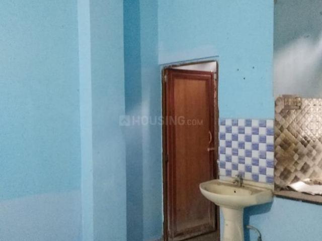 Flat for sale in Moore Avenue, Kolkata