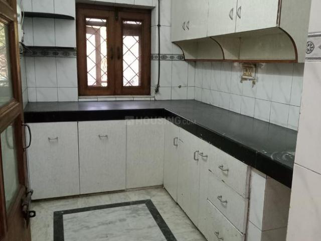 Flat for rent in West Delhi, Deri