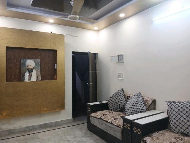 Flat for rent in West Delhi, Deri