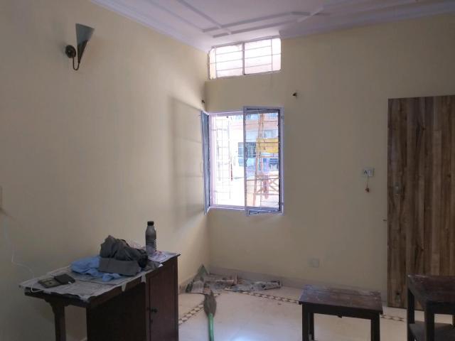 Flat for rent in West Delhi, Deri