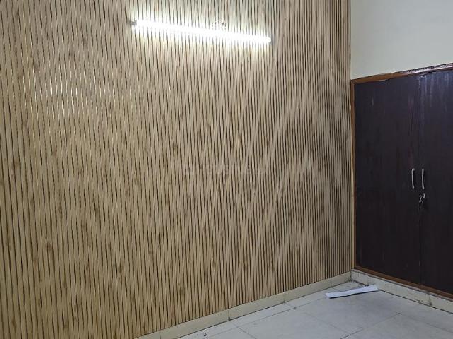 Flat for rent in West Delhi, Deri