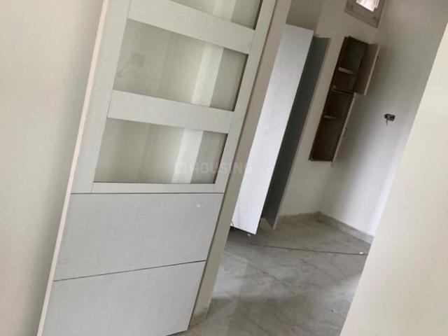 Flat for sale in West Delhi, Deri