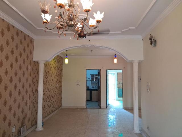 Flat for sale in West Delhi, Deri