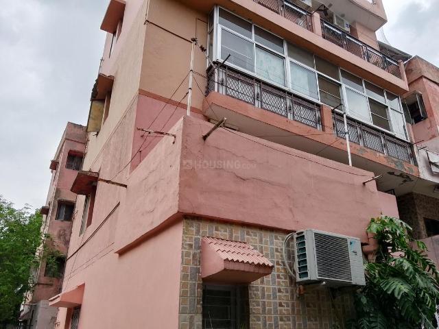 Flat for sale in West Delhi, Deri