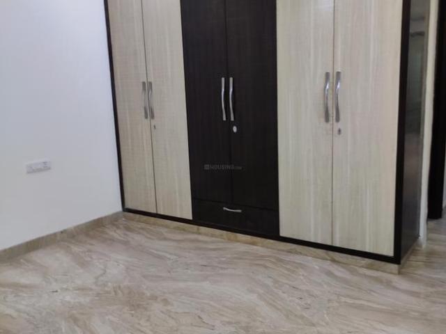 Flat for sale in West Delhi, Deri