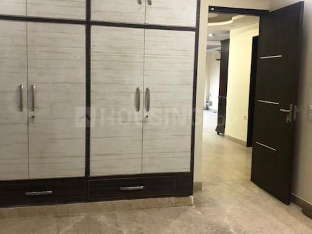 Flat for sale in West Delhi, Deri