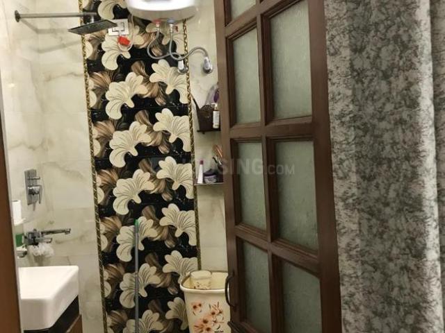 Flat for rent in East Delhi, Deri