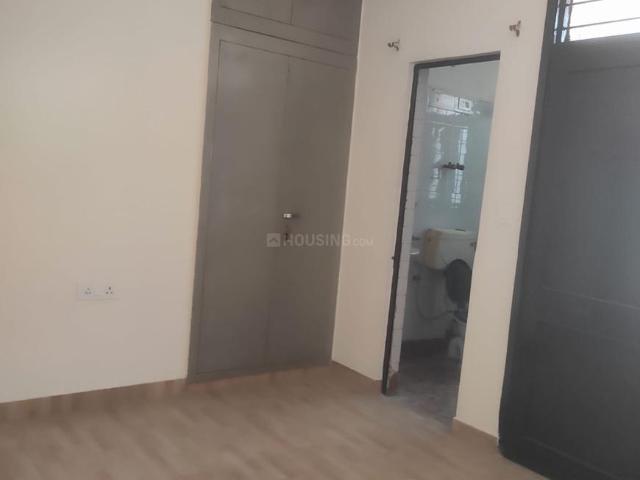 Flat for rent in East Delhi, Deri