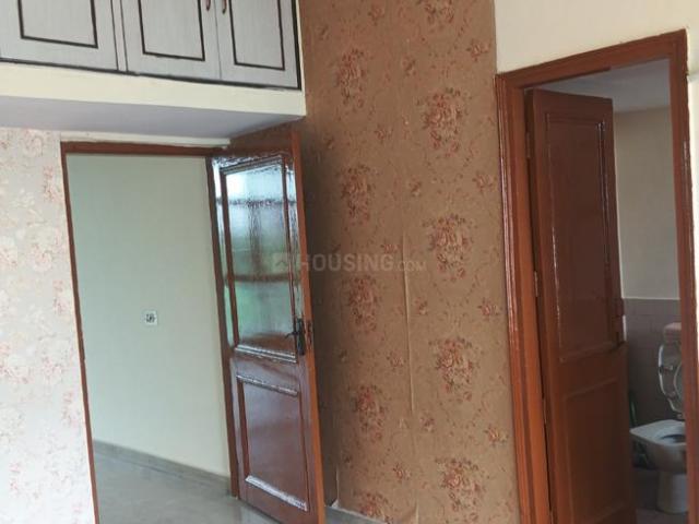 Flat for rent in East Delhi, Deri