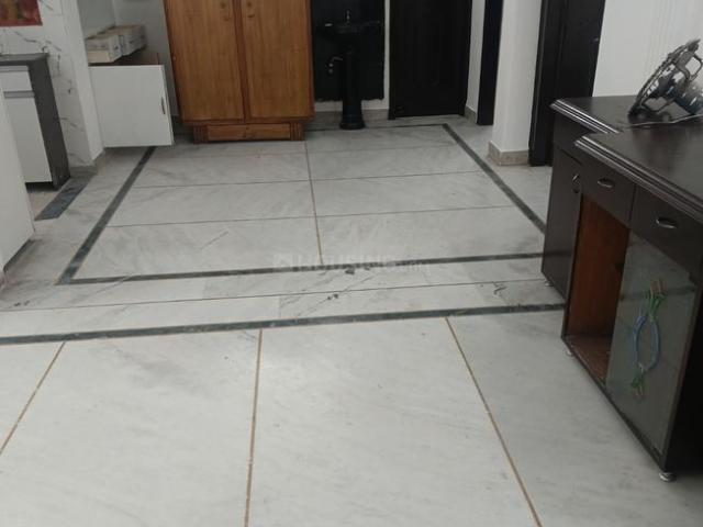 Flat for rent in East Delhi, Deri