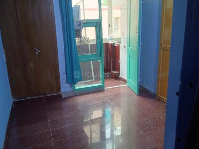 Flat for sale in East Delhi, Deri