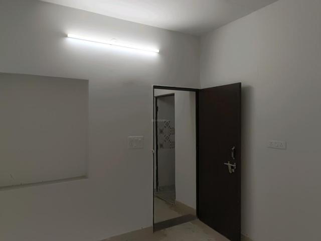 Flat for rent in North West Delhi, Deri