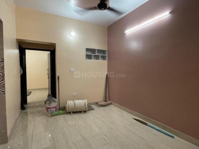 Flat for sale in North West Delhi, Deri