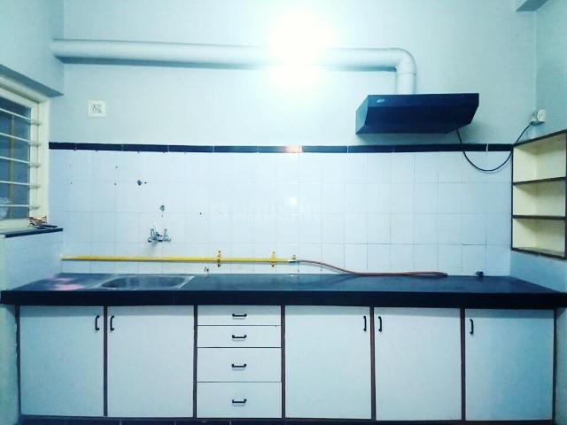 Flat for rent in Sarkhej, Gujarat