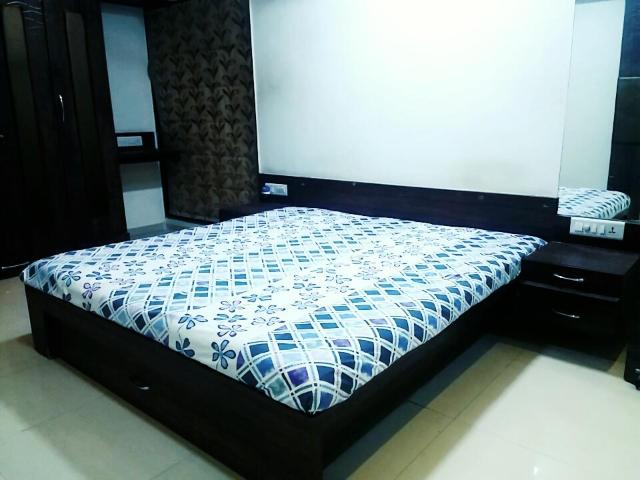 Flat for rent in Sarkhej, Gujarat