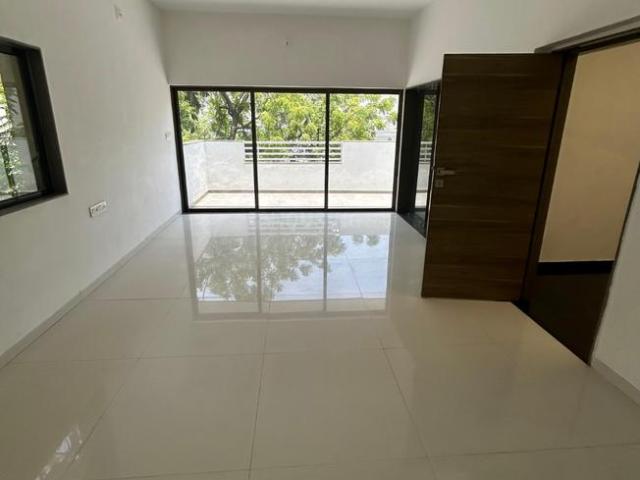 Flat for rent in Sarkhej, Gujarat