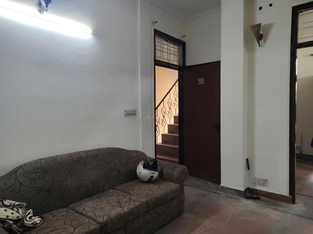 Flat for rent in South Delhi, Deri