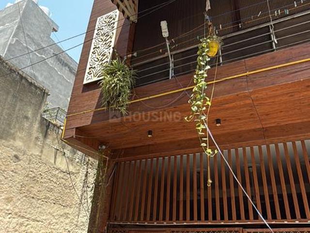 Flat for rent in South Delhi, Deri