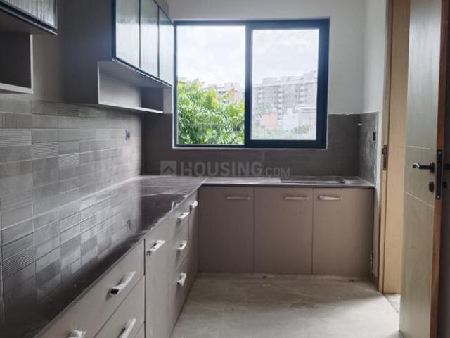 Flat for sale in Madya