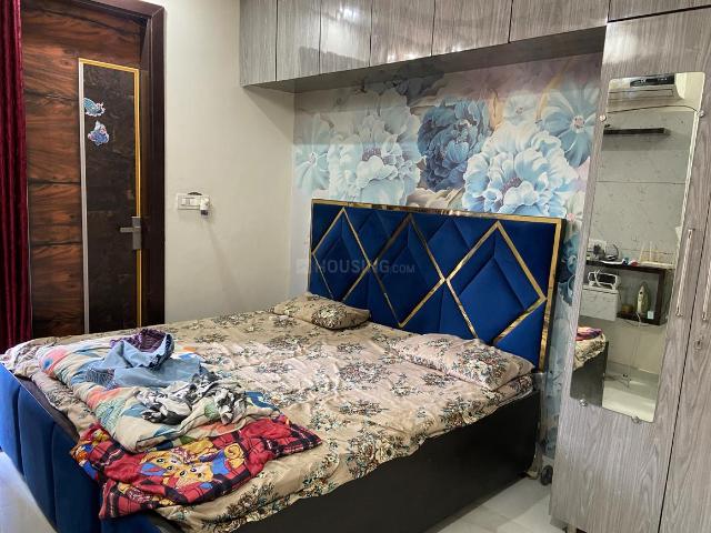 Flat for sale in West Delhi, Deri
