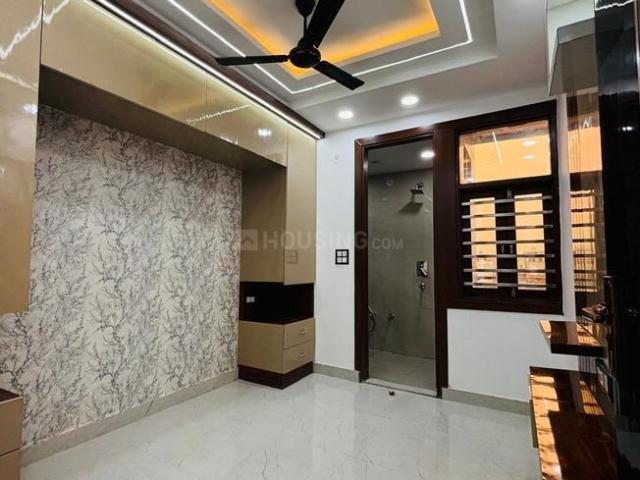 Flat for sale in West Delhi, Deri
