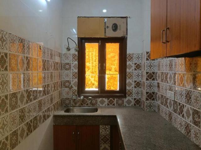 Flat for rent in South Delhi, Deri