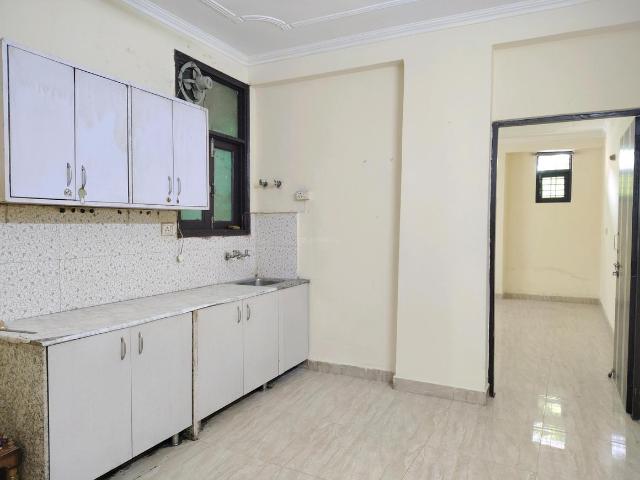 Flat for rent in South Delhi, Deri
