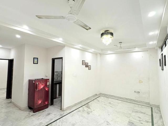 Flat for rent in South Delhi, Deri