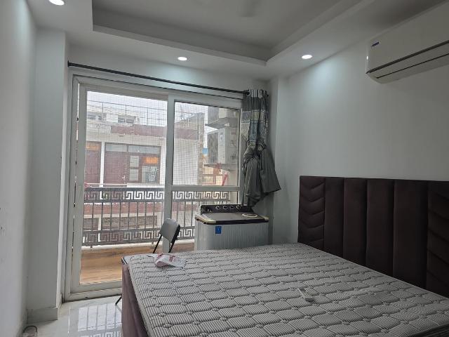 Flat for rent in South Delhi, Deri