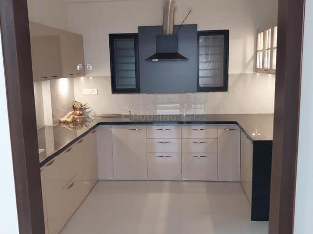 Flat for rent in Madya