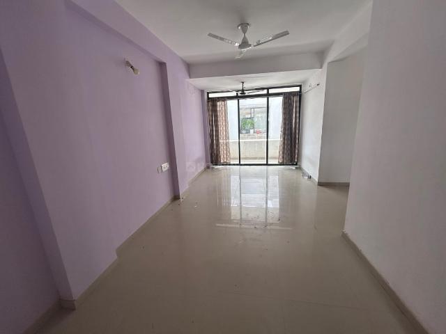 Flat for rent in Gandhinagar, Gujarat