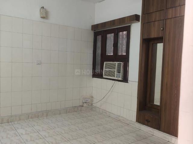 Flat for rent in Deri