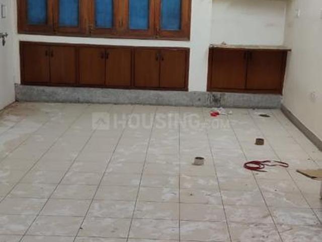 Flat for rent in Deri