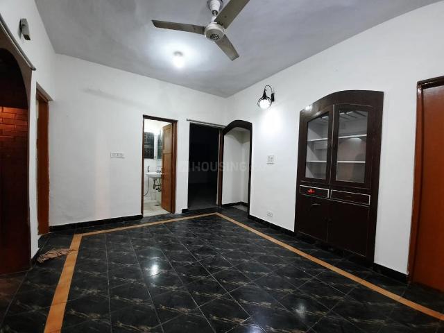 Flat for rent in Deri