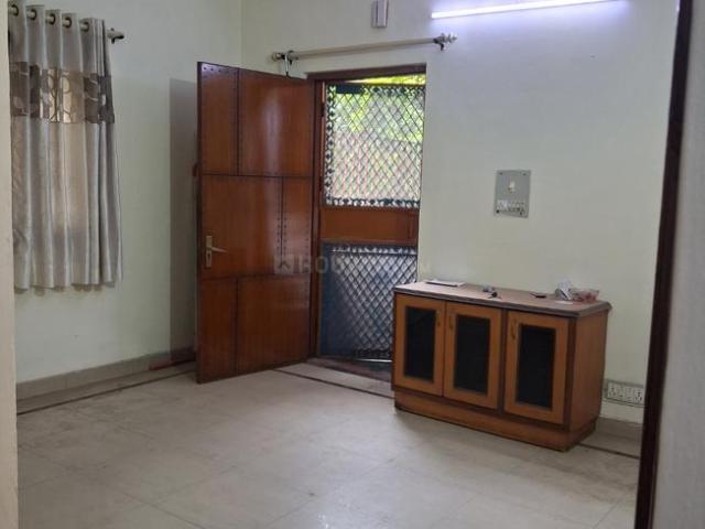 Flat for rent in Deri