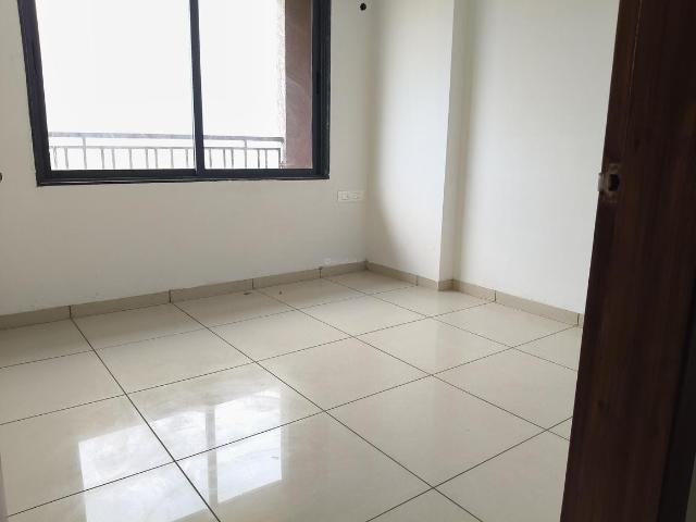 Flat for rent in Sarkhej, Gujarat