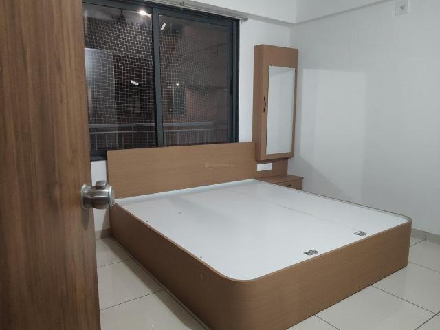 Flat for rent in Sarkhej, Gujarat