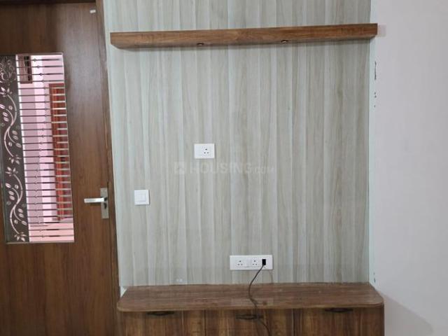 Flat for rent in Sarkhej, Gujarat