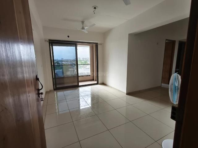 Flat for rent in Sarkhej, Gujarat